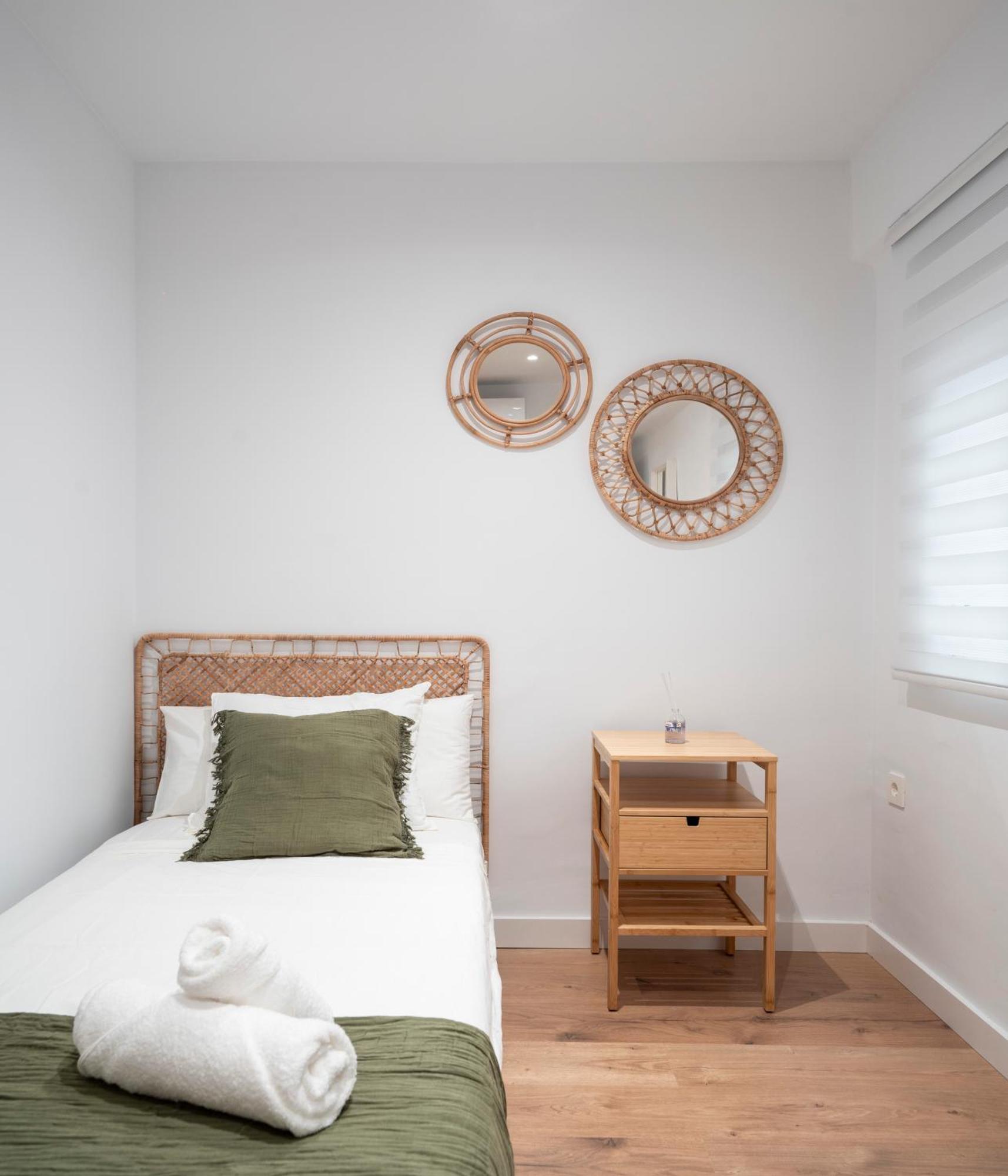 Ronda Suites Junto Estacion Tren Y Hospitales グラナダ エクステリア 写真